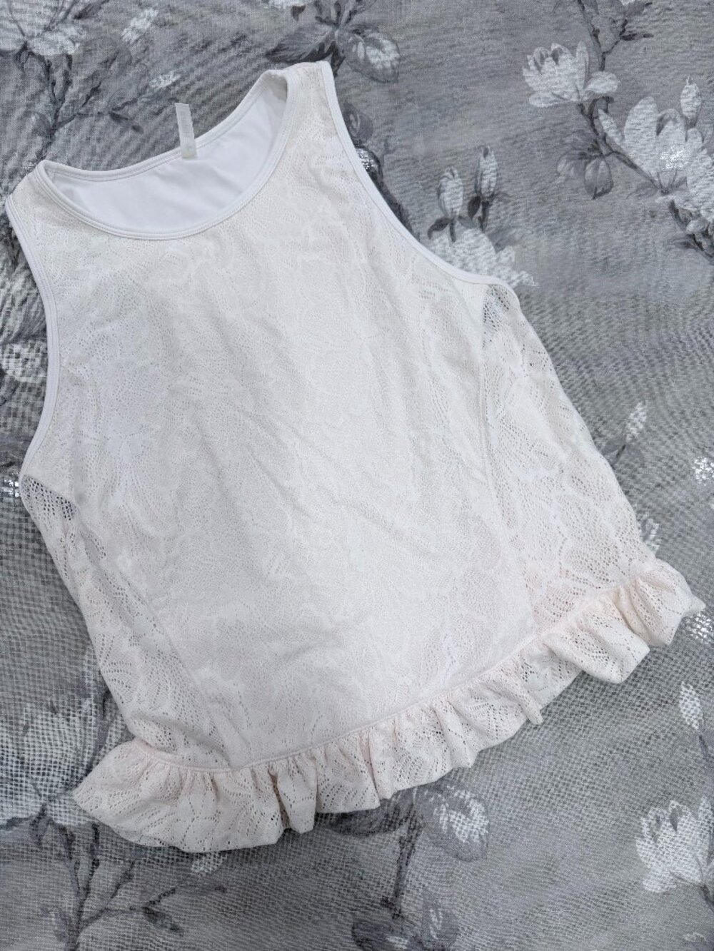 Halara Ivory Lace Tank Top Ruffle Hem Racerback Sleeveless Athletic Casual Sz?